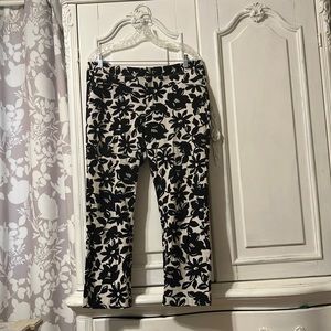 Black and white floral capris size 12 women’s